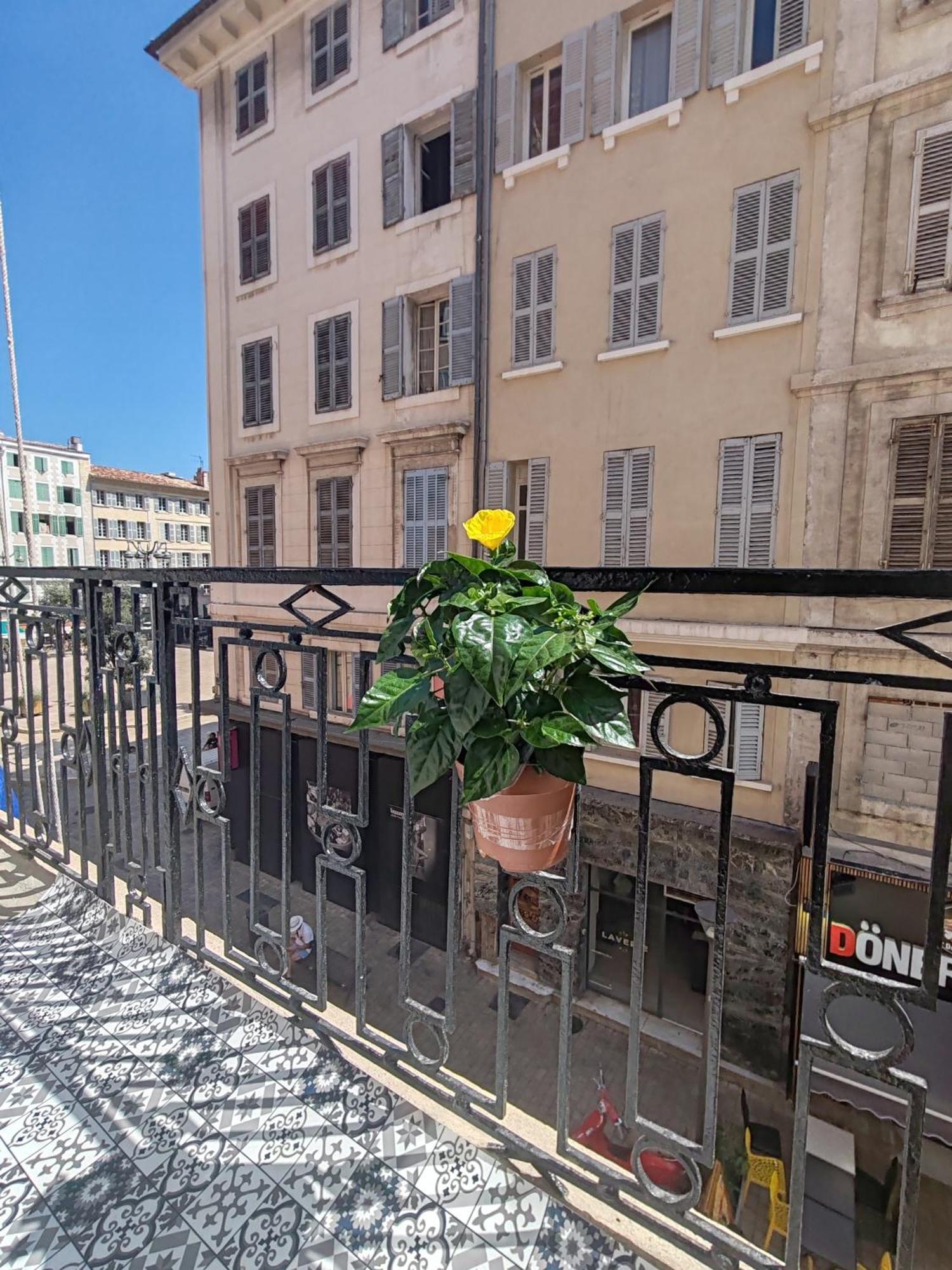 T3 Grand Balcon Au Coeur Du Vieux Port Apartment Marseille Exterior photo